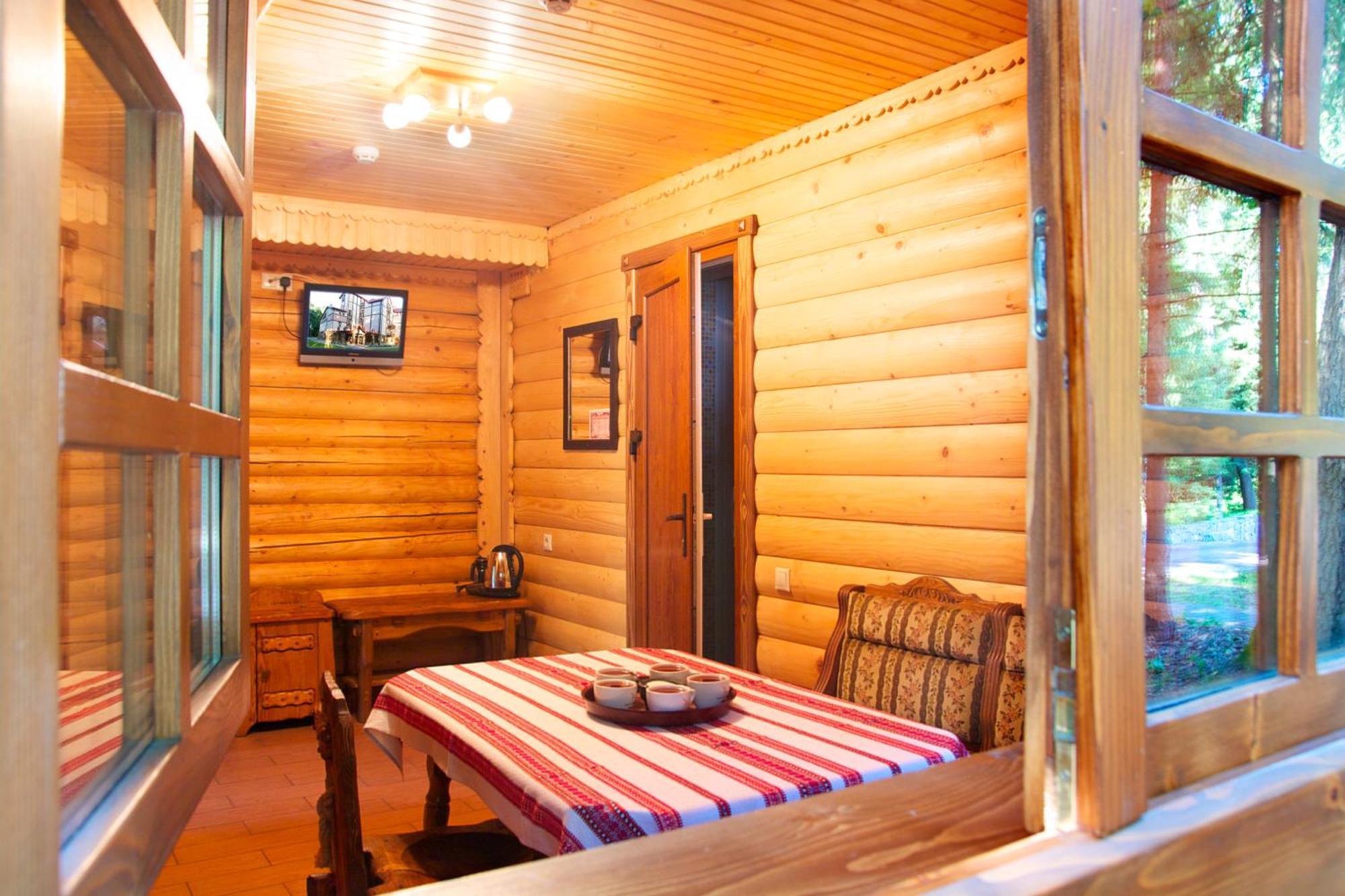 Sherwood Hotel Долгомостиска Экстерьер фото